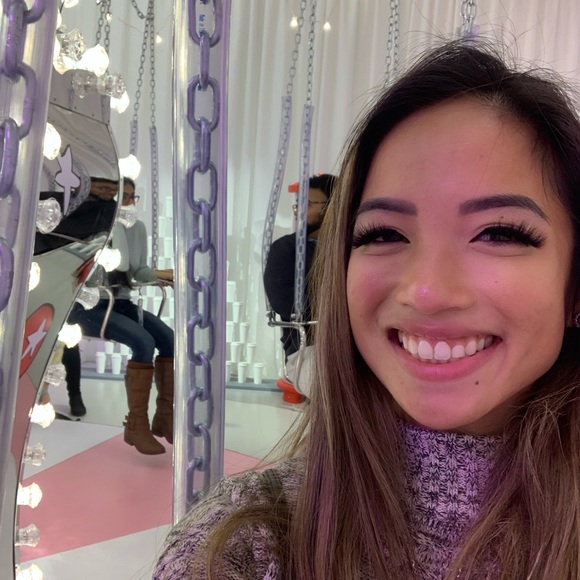 Meet your Posher, Allyson - Picture 1 of 1